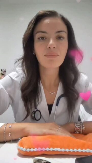 🍫Ti sei mai chiesto se il cioccolato è afrodisiaco?
Scopriamolo nel terzo episodio di Miti o Verità, la rubrica di AndroYoung.
Ce lo spiega Antonella Barbone, endocrinologa e androloga.
Seguici per smascherare altre false credenze sulla salute sessuale!
@antonella.barbone_